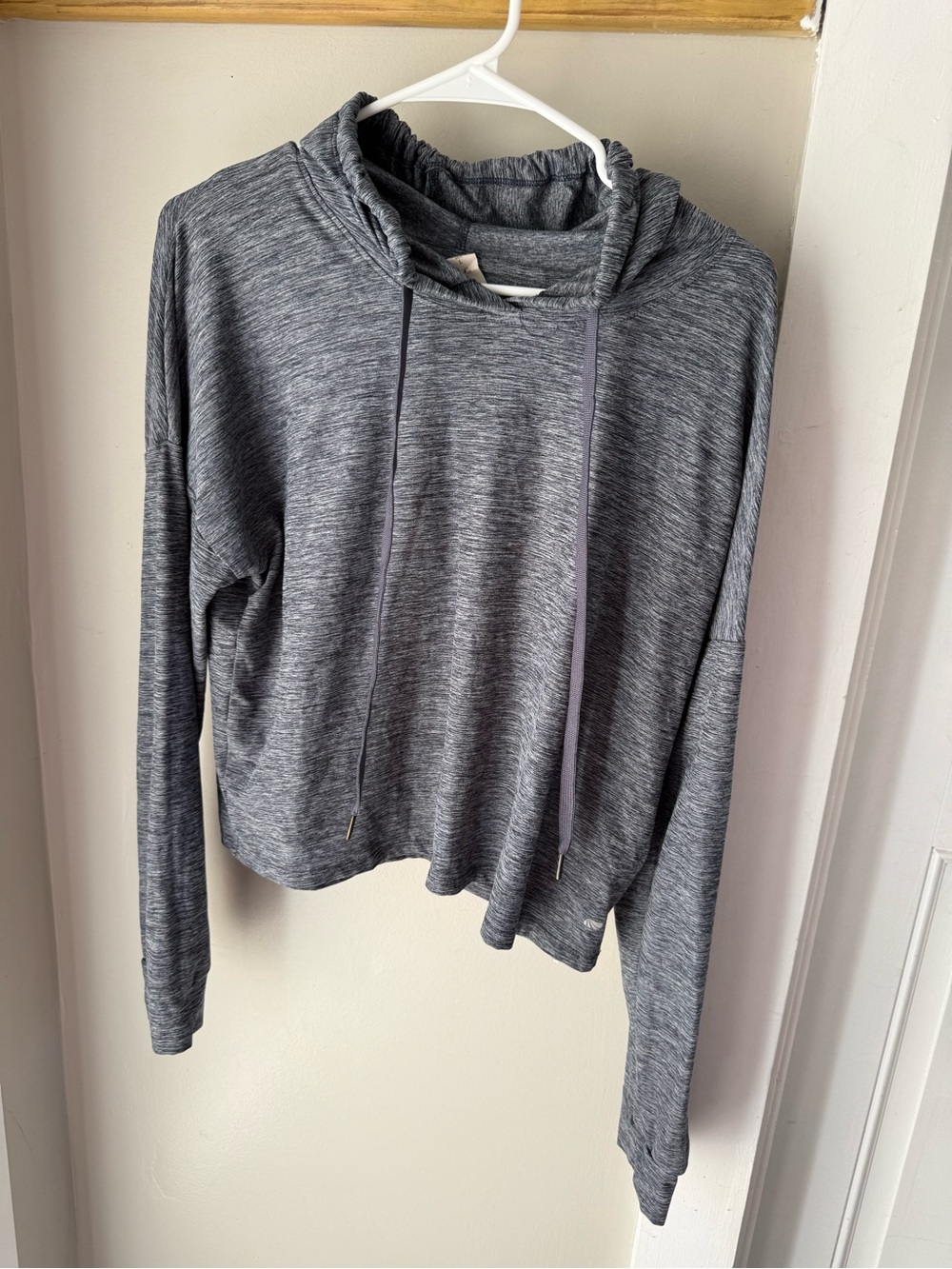 Cropped Women's Heather Gray Lightweight Hoodie Top
